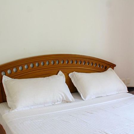 Magic Land Resorts Athirapally Irinjalakuda 外观 照片