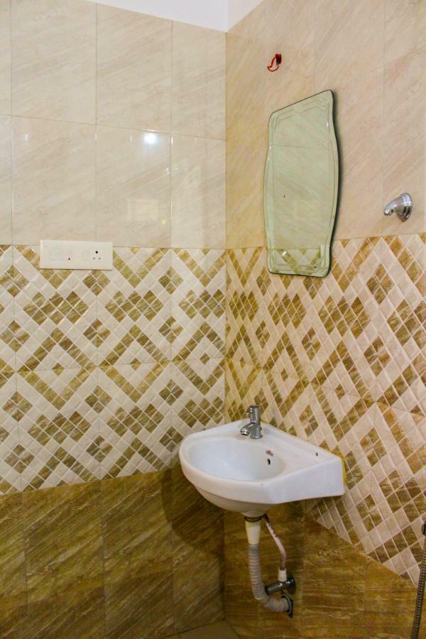 Magic Land Resorts Athirapally Irinjalakuda 外观 照片