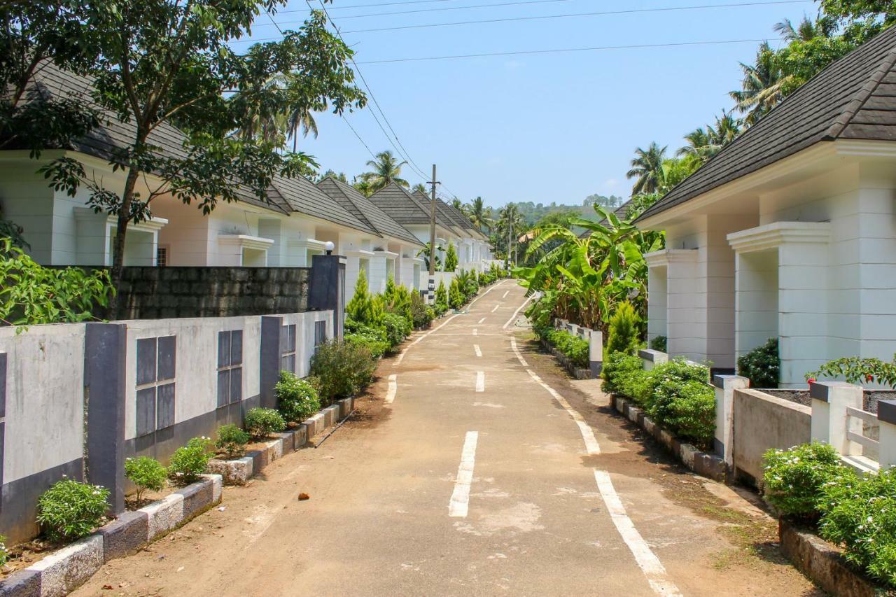 Magic Land Resorts Athirapally Irinjalakuda 外观 照片